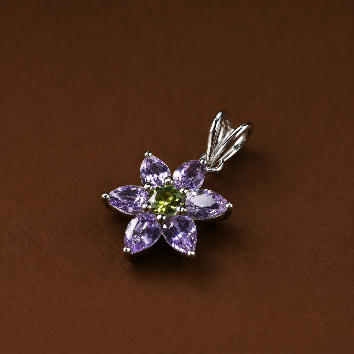 2.30 ct Sapphire Pendant — AurumVitaSG jewellery