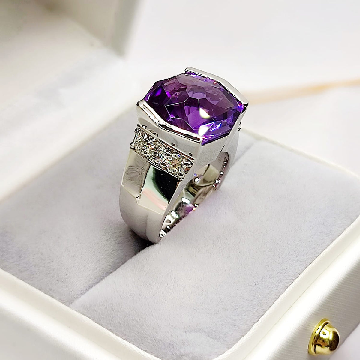 The Meridian amethyst and diamond jewellery set in silver by AurumVitaSG